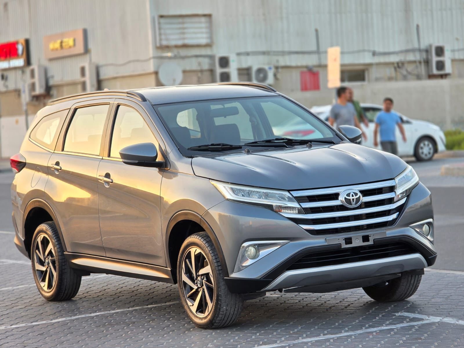 TOYOTA RUSH - Image 3